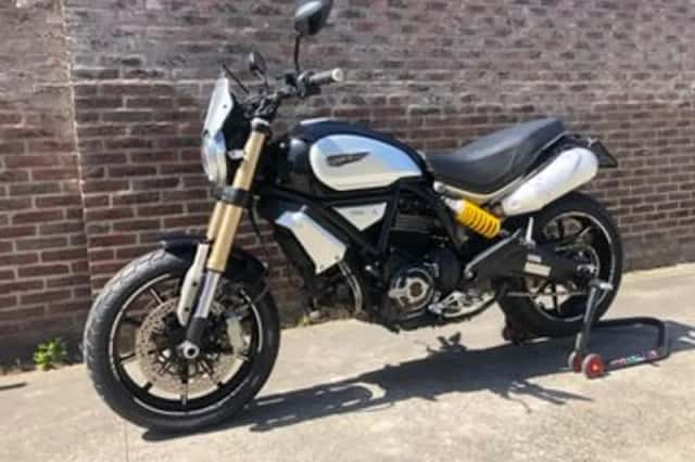 Ducati Scrambler 1100 (2018) thumbnail 2