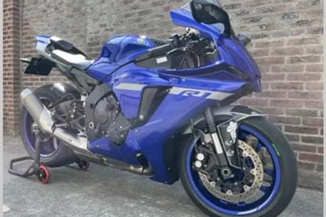 Yamaha YZF-R1 (2021) thumbnail 3