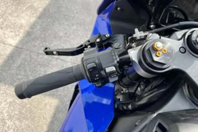Yamaha YZF-R1 (2021) thumbnail 5
