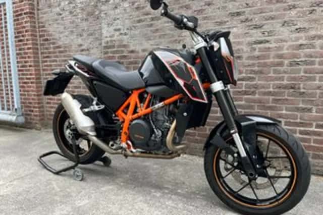 KTM 690 Duke (2016) thumbnail 3