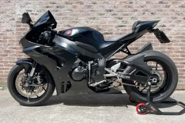 Honda CBR1000RR R Fireblade (2022) thumbnail 1