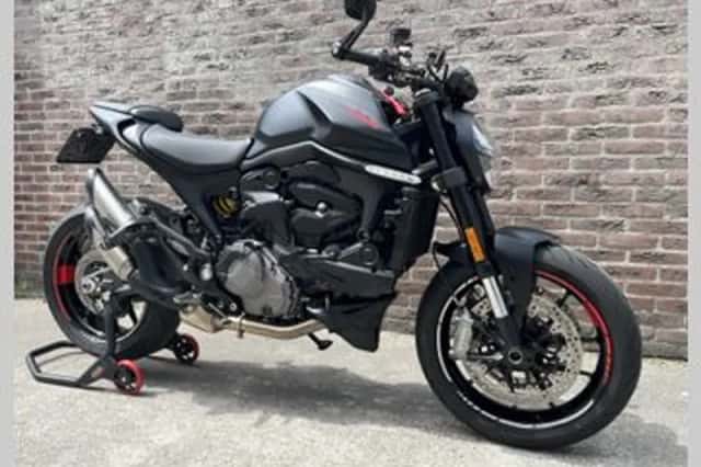 Ducati Monster 937 (2022) thumbnail 3
