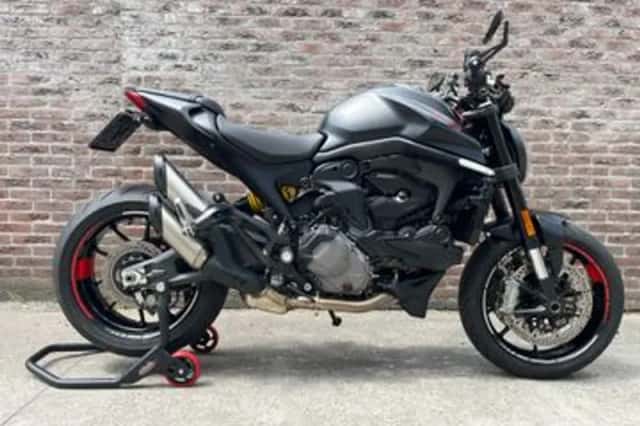 Ducati Monster 937 (2022) thumbnail 4