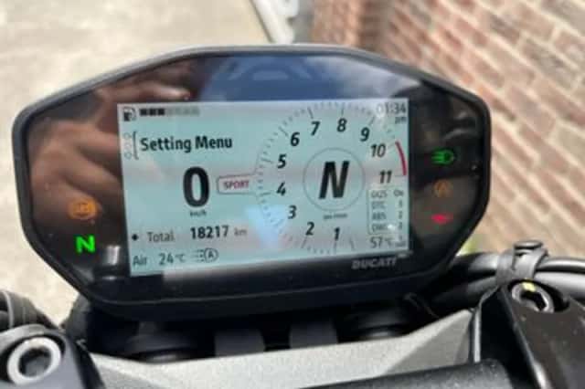 Ducati Monster 937 (2022) thumbnail 6