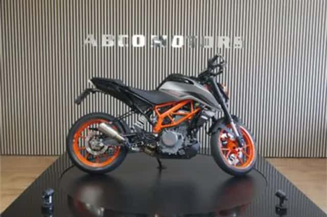 KTM 390 Duke (2021) thumbnail 1