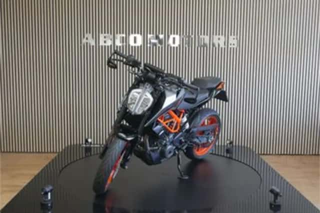 KTM 390 Duke (2021) thumbnail 4