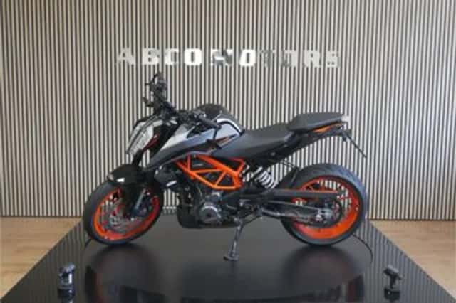 KTM 390 Duke (2021) thumbnail 5