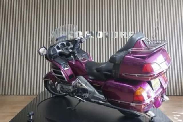 Honda GL 1800 Goldwing (2004) thumbnail 5