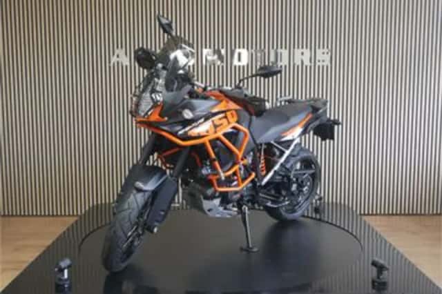 KTM 1050 Adventure (2016) thumbnail 4