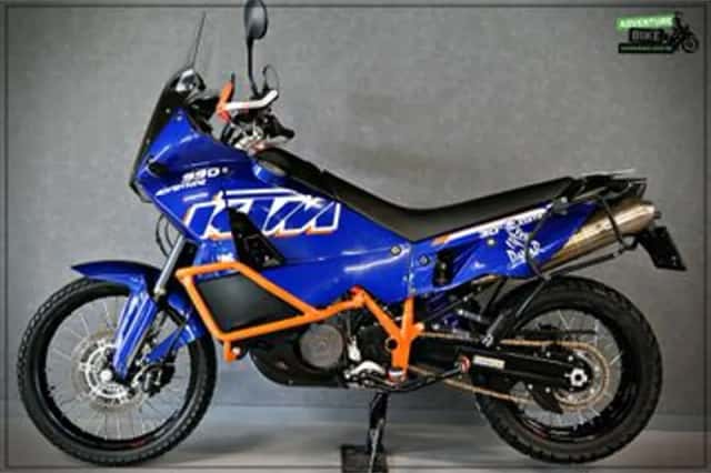 KTM 990 ADVENTURE DAKAR (2012) thumbnail 1