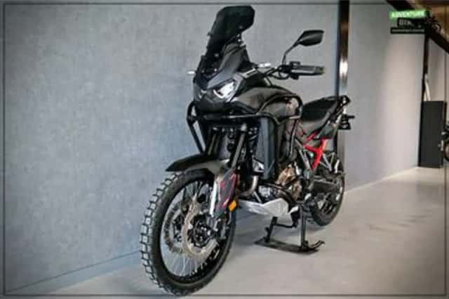 Honda CRF 1100 L Africa Twin (2022) thumbnail 2