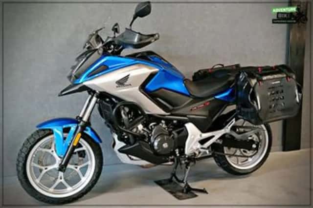 Honda NC750X (2017) thumbnail 3