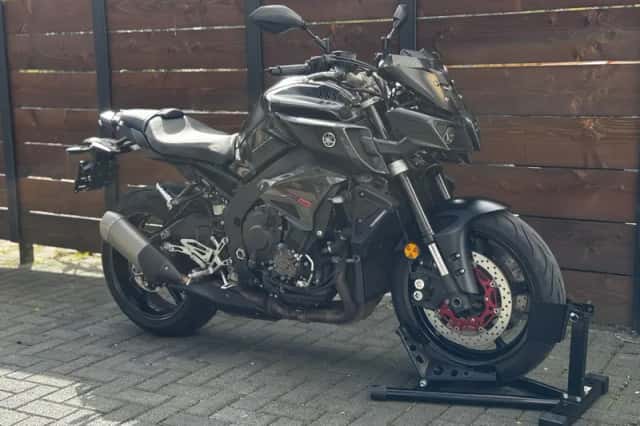 Yamaha MT-10 (2017) thumbnail 5