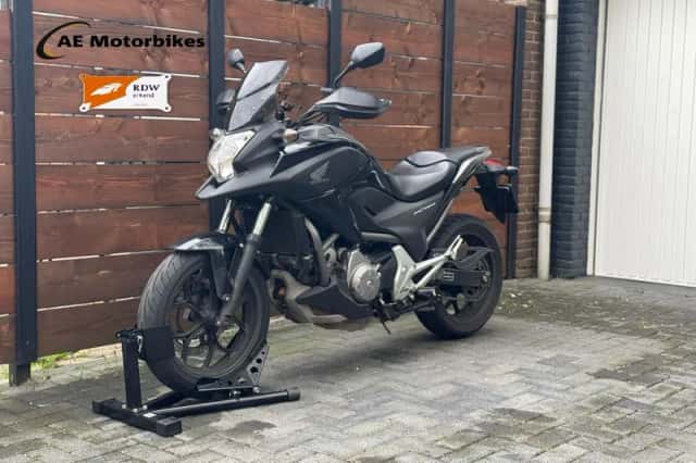 Honda NC700X (2012) thumbnail 2