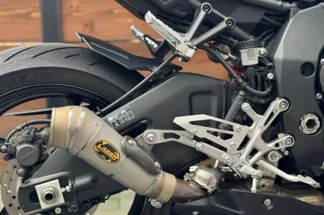 Yamaha MT-10 (2017) thumbnail 5