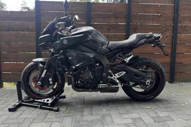 Yamaha MT-10 (2016) thumbnail 3