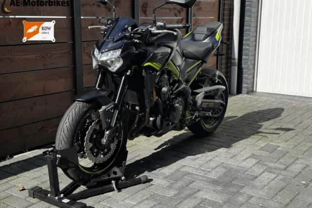 Kawasaki Z900 (2021) thumbnail 2