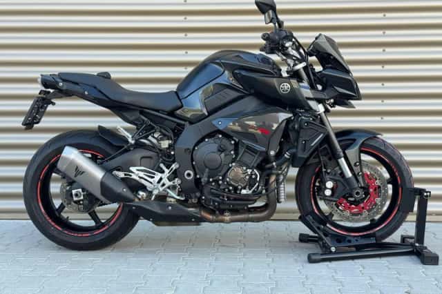 Yamaha MT-10 (2016) thumbnail 5
