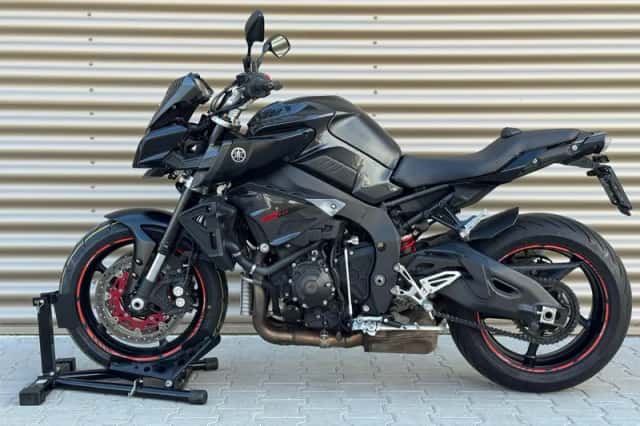 Yamaha MT-10 (2016) thumbnail 6