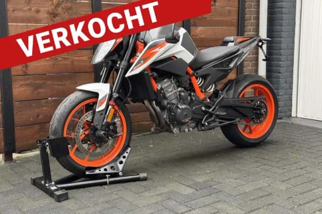KTM Super Duke 890 (2021) thumbnail 1