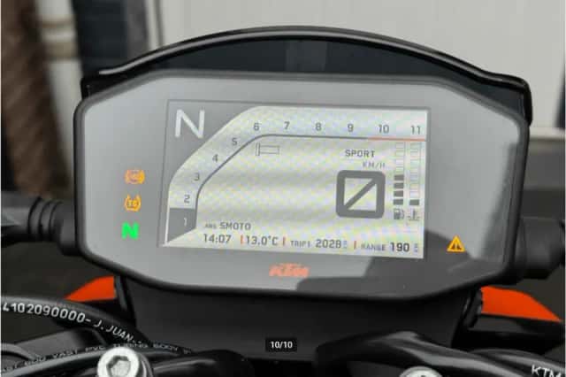 KTM Super Duke 890 (2021) thumbnail 2