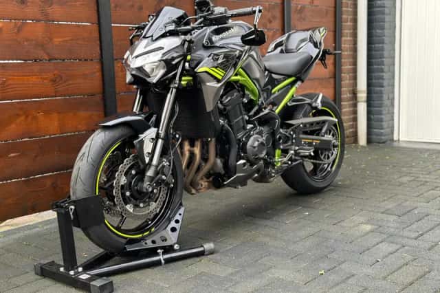 Kawasaki Z900 (0) thumbnail 2