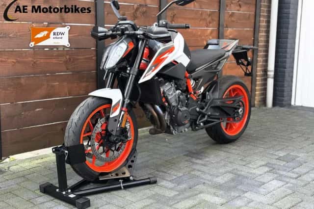 KTM Super Duke 890 (0) thumbnail 2