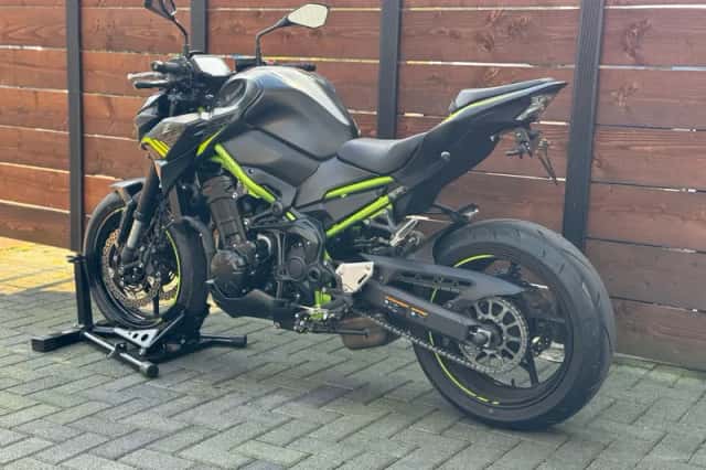 Kawasaki Z900 (2021) thumbnail 3