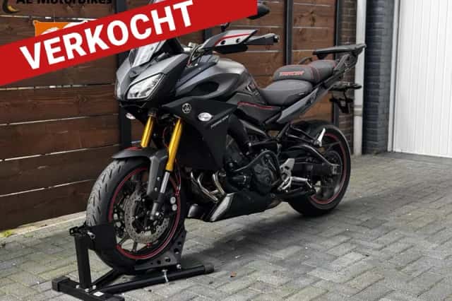 Yamaha Tracer 900 (2015) thumbnail 1