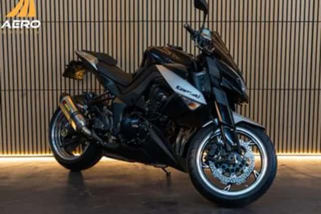 Kawasaki Z1000 (2010) thumbnail 1