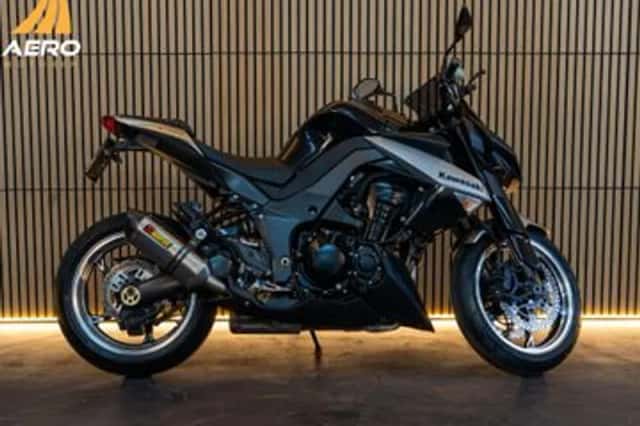 Kawasaki Z1000 (2010) thumbnail 2