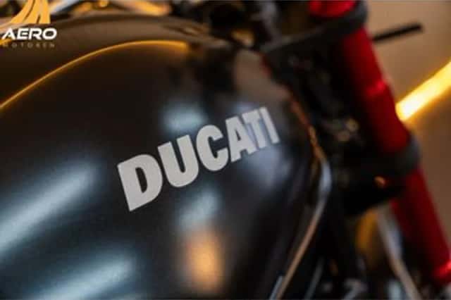 Ducati M 1000 Monster (2004) thumbnail 5