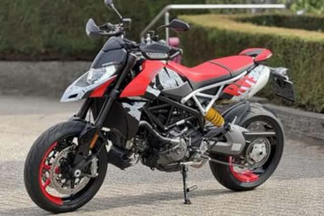 Ducati Hypermotard 950 RVE Livery (2025) thumbnail 3