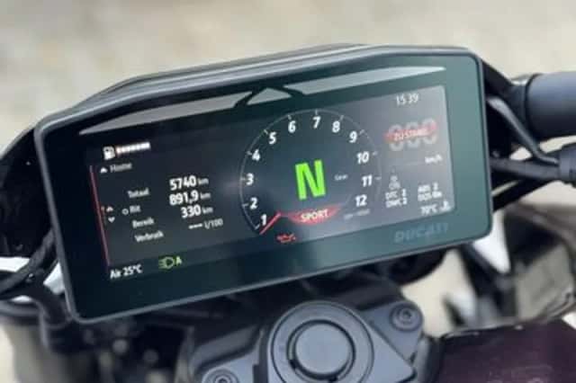 Ducati Diavel V4 Xdiavel - Black Lava (2025) thumbnail 4