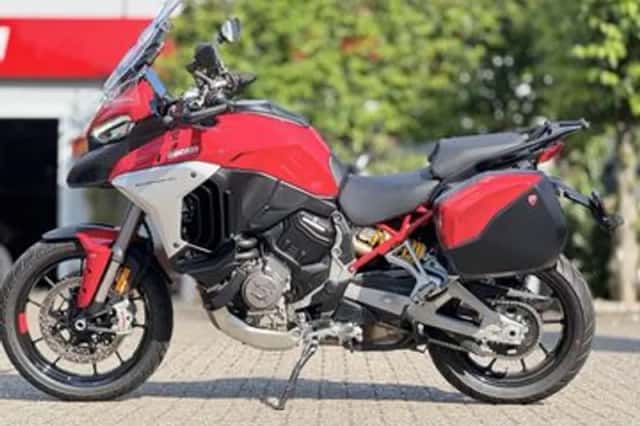 Ducati Multistrada V4 (2021) thumbnail 1