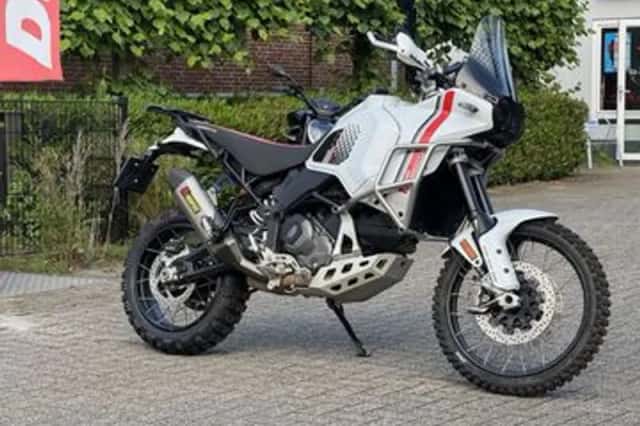 Ducati Desert X White (2023) thumbnail 2