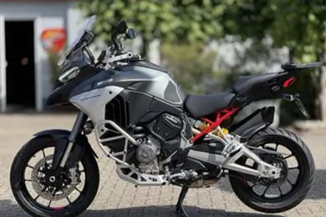 Ducati Multistrada V4S (2021) thumbnail 3