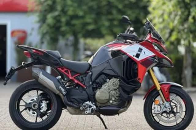 Ducati Multistrada V4 Pikes Peak (2022) thumbnail 1