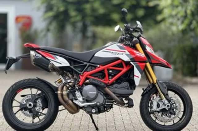 Ducati Hypermotard 950 SP (2022) thumbnail 2
