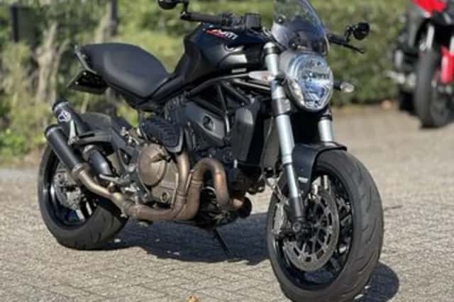 Ducati Monster 821 (2016) thumbnail 4