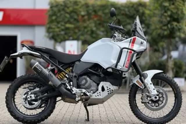 Ducati Desert X (2024) thumbnail 1