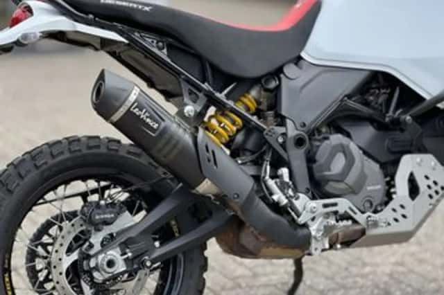 Ducati Desert X (2024) thumbnail 3