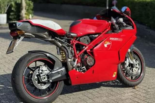 Ducati 999 (2005) thumbnail 4