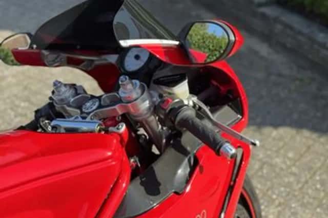 Ducati 999 (2005) thumbnail 5
