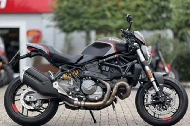 Ducati Monster 821 Dark (2020) thumbnail 1