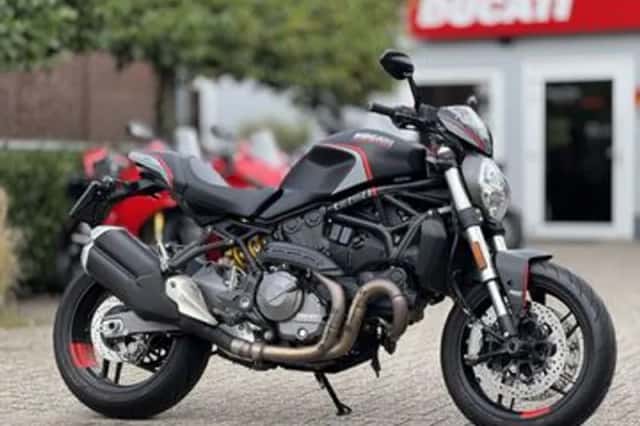 Ducati Monster 821 Dark (2020) thumbnail 3