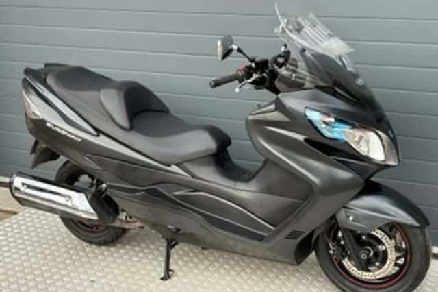 Suzuki AN 400 BURGMAN ABS (2015) thumbnail 3