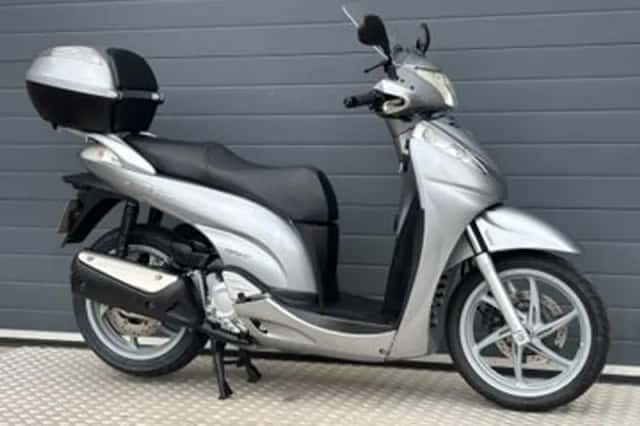 Honda SH 300i / ABS (2008) thumbnail 4