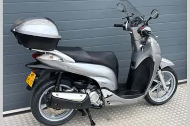 Honda SH 300i / ABS (2008) thumbnail 5