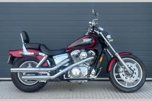 Honda VT 1100 (1994) thumbnail 2